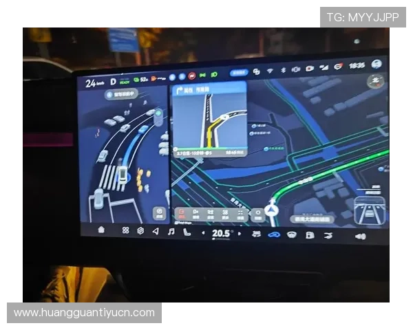 皇冠尊享版大尺寸导航系统带你畅享智能驾驶新体验